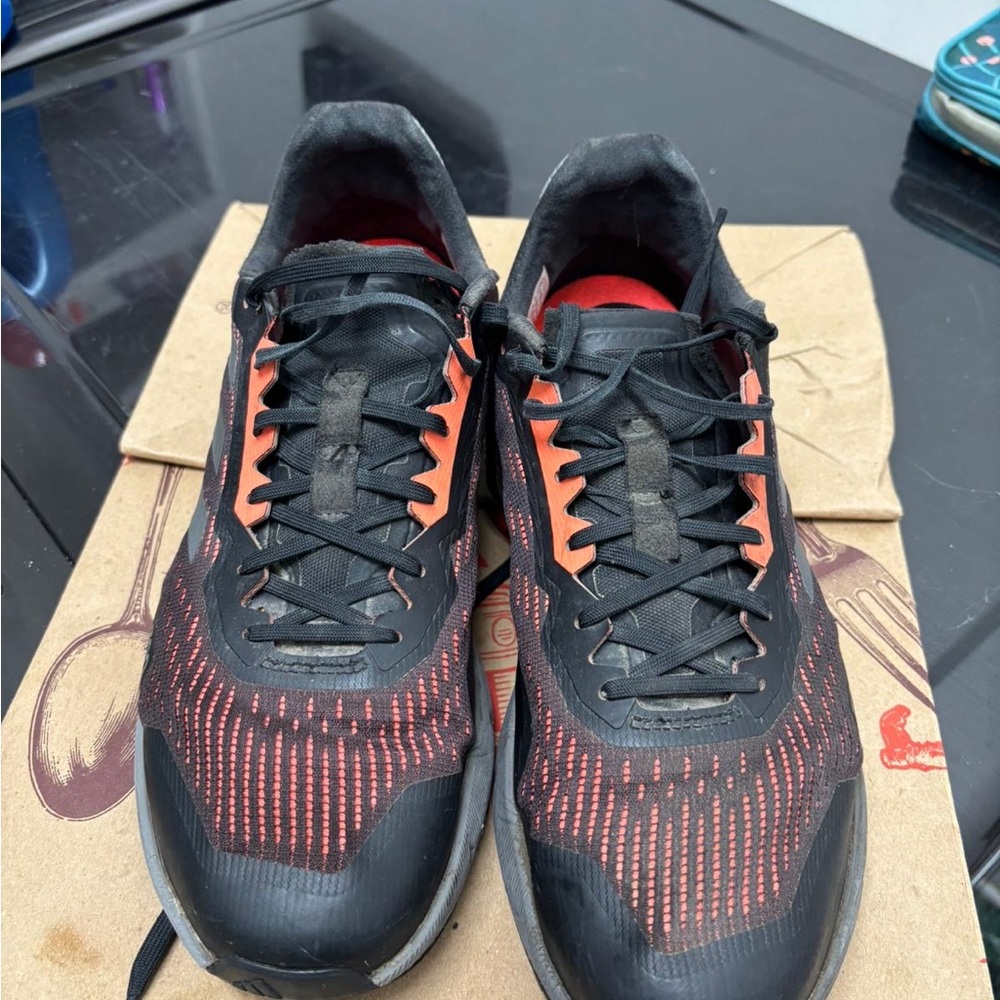 Adidas continental Black& Red